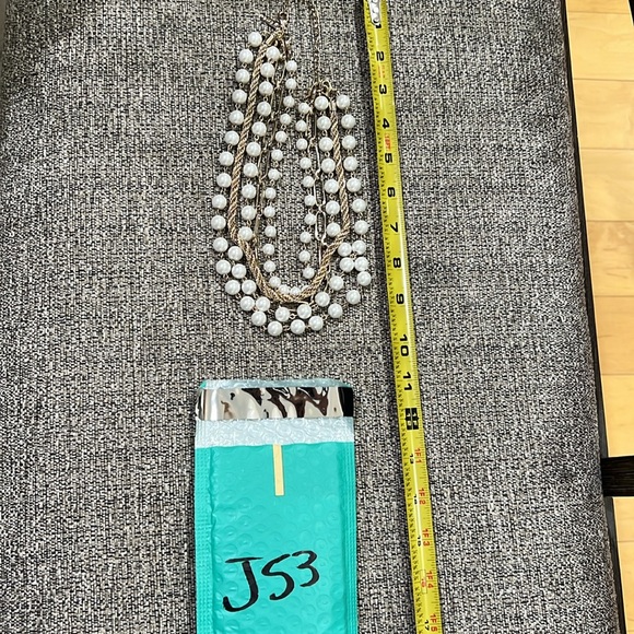 Elegant White and Gold Layered Necklace White House black market J53 - Picture 4 of 5